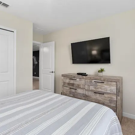 Storey Lake -6 Bedrooms Luxury Home W-Pool & Spa